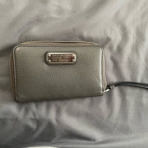 Marc Jacobs wallet/wristlet